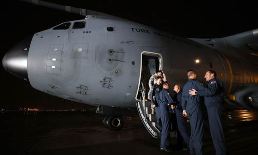 Ukrayna’da mahsur kalan iki uçak Türkiye’ye döndü