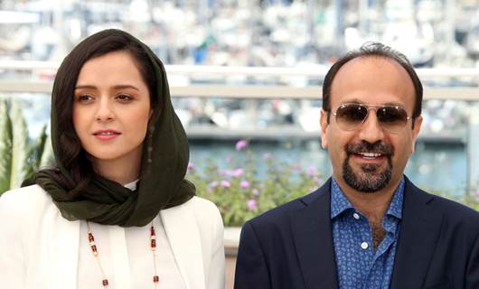 Oscar-winning Iranian filmmaker backs jailed actor Alidoosti