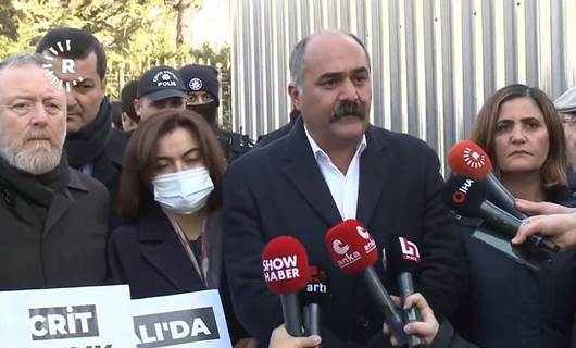 HDP’li vekiller Adalet Bakanlığı önünde Öcalan için oturma eylemi başlattı