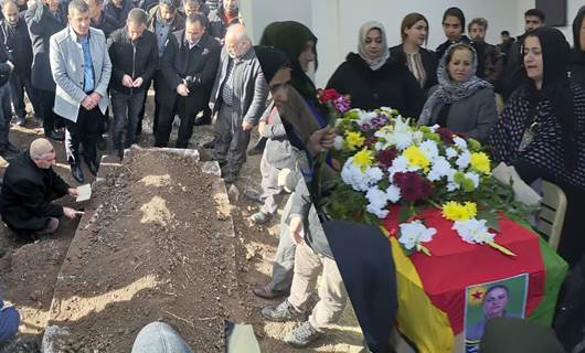 Cenazeyên qurbaniyên êrîşa Parîsê li Bakur û Başûrê Kurdistanê hatin veşartin