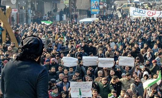Efrin ve İdlib'de Şam ile Ankara'nın yakınlaşması protesto edildi