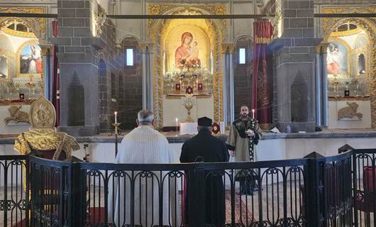 Diyarbakır Surp Giragos Ermeni Kilisesi'nde 8 yıl sonra ilk Noel Ayini