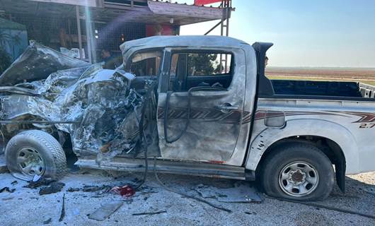 YENİLENDİ - Kamışlo-Derik yolunda bir araç bombalandı