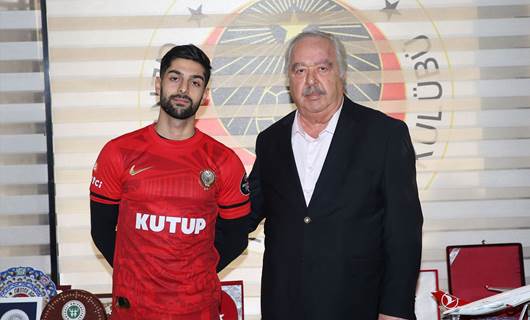 Tîmeke Tirkiyê girêbesta futbolîstê Kurd betal kir
