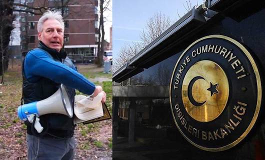 Hollanda'da PEGIDA lideri Kuran-ı Kerim yırttı: Türkiye büyükelçiyi bakanlığa çağırdı