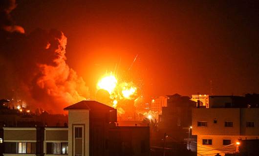 İsrail Gazze Şeridi'nde bazı noktaları roketlerle vurdu