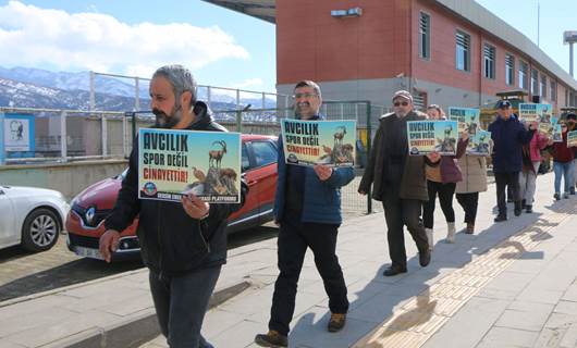 Dersim’de avcılığa tepki: İnsan zinciri oluşturuldu