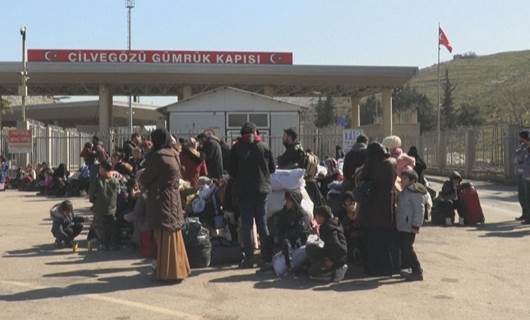 Koçberên Sûrî ji ber erdheja li Tirkiyê vedigerin warên xwe