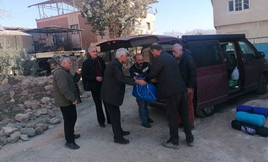 Kürt partiler toplanan yardımları İslahiye köylerine ulaştırdı