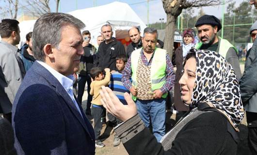 MARAŞ- Abdullah Gül deprem bölgesinde