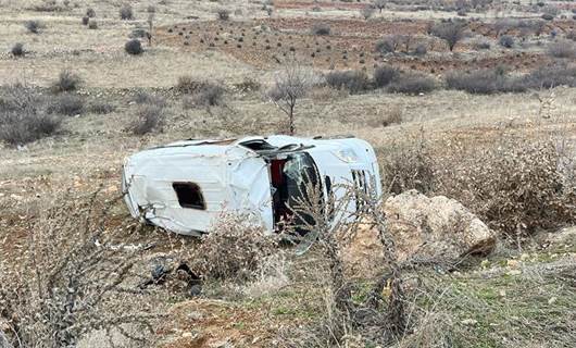 Mardin'de okul servisi devrildi: 14 yaralı