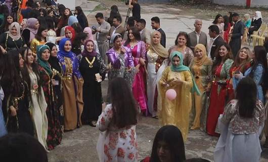 Kerkük Üniversitesinde ‘Kürt Milli Kıyafeti’ne izin verilmedi!