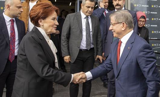 Akşener ile Davutoğlu bir araya geldi