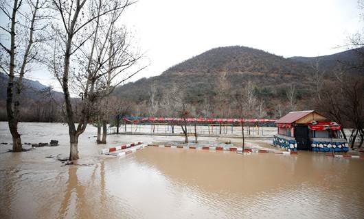 Dersim’de yoğun yağış: Munzur taştı, turistik yerler su altında kaldı