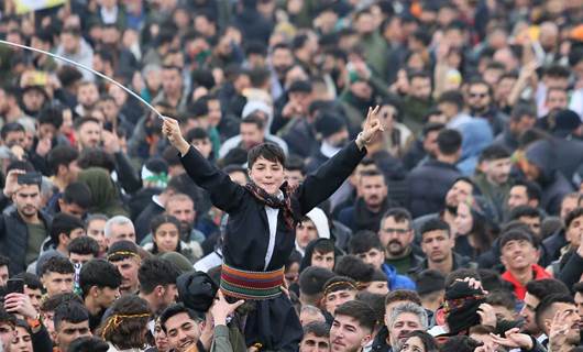 WÊNE: Li 23 bajar û navendên cuda Newroz hat pîrozkirin
