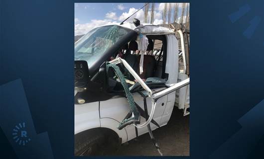 KARS - Tarlaya devrilen kamyonun şoförü yaşamını yitirdi