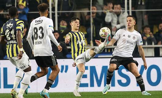 Beşiktaşlı futbolcu ile Amedsporlu yönetici Fenerbahçe galibiyetini birlikte kutladı