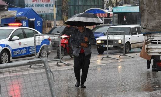 Aşırı yağışlar bir çok ilde taşkınlara ve su baskınlarına yol açtı