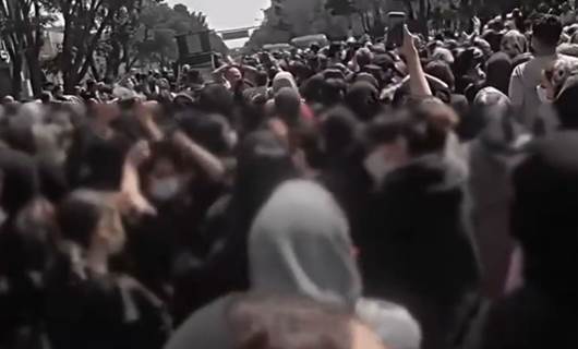 İRAN - Okullardaki toplu zehirlenme vakaları protesto edildi