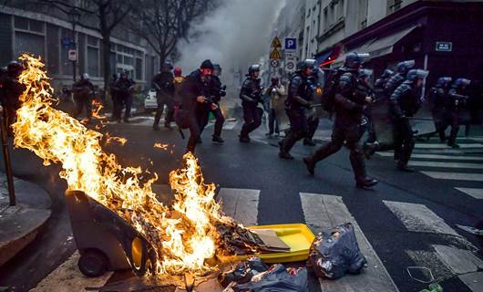 ئەنجوومەنی دەستووریی فەرەنسا پڕۆژەیاسای زیادکردنی تەمەنی خانەنشینی پەسند کرد