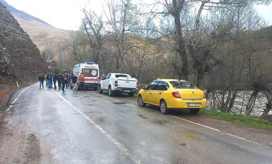 Diyarbakır'dan gelen otomobil Munzur Çayı'na uçtu: 3 kişi kayıp