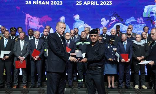 Türkiye’den Kürdistan Bölgesi kurtarma ekibine Devlet Üstün Fedakarlık Madalyası