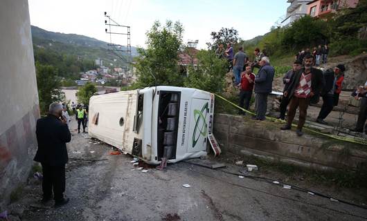 Belediye otobüsü şarampole uçtu: 4 ölü, 20 yaralı!