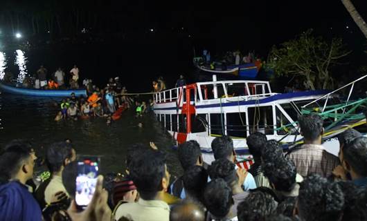 Turistik tekne battı: 7’si çocuk en az 22 ölü