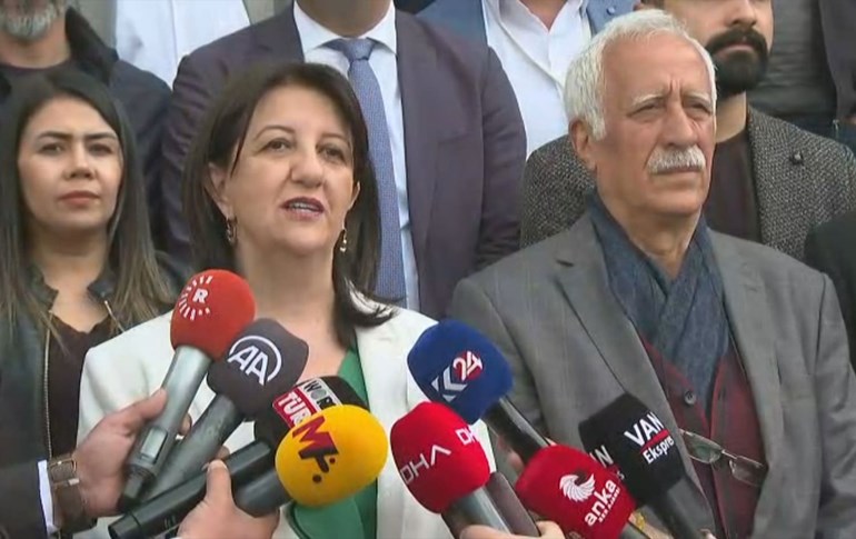 Pervin Buldan, co-chair of the pro-Kurdish Peoples' Democratic Party (HDP), cast her vote in Van province in the Kurdish area of southeastern Turkey (Bakur) on May 14, 2023. Photo: Rudaw