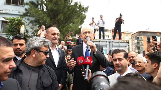 Cumhurbaşkanı adayı Kemal Kılıçdaroğlu, Hatay'da kurulan çadır kenti ziyaret etti ve burada bir konuşma yaptı. / AA