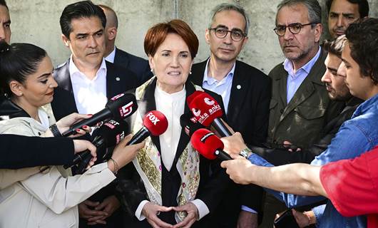 İYİ Parti Genel Başkanı Meral Akşener, Çekmeköy'de gazetecilere açıklamalarda bulundu. / AA
