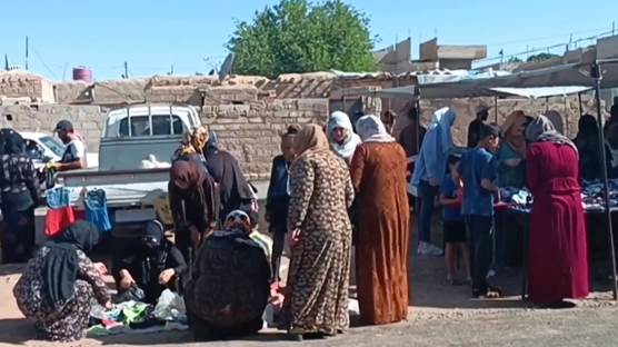 Bazara cilûbergên bikarhatî (Bale) li Dirbêsiyê, Rojavayê Kurdistanê. Wêne û video: Rûdaw