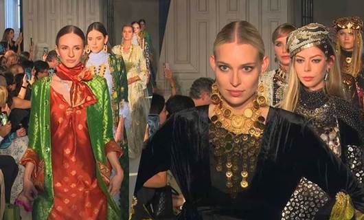 Lara Dizeyi'nin Paris Fashion Week 2023 defilesi
