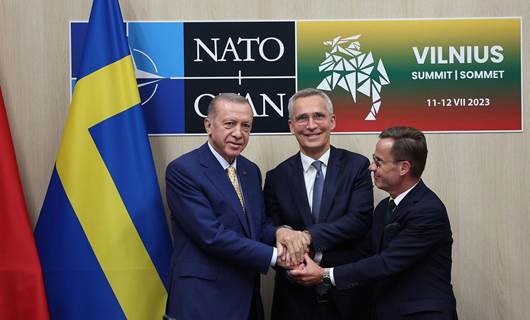 İsveç Başbakanı Ulf Kristersson, Türkiye Cumhurbaşkanı Recep Tayyip Erdoğan ve NATO Genel Sekreteri Jens Stoltenberh