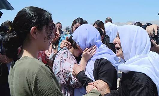 2 keçên din ên Kurdên Êzidî ji Kampa Holê hatin derxistin