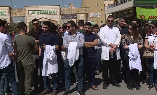 Sulaimani resident doctors picket over unpaid wages