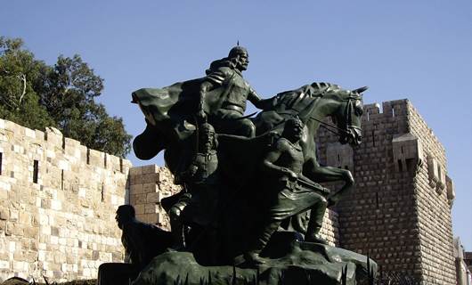 Selahaddin Eyyûbî'nin Şam'daki heykeli