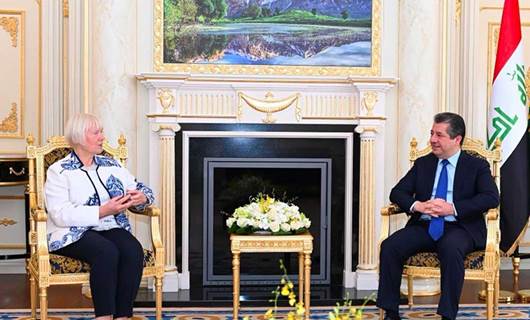 Başbakan Mesur Barzani bugün başkent Erbil’de Almanya'nın yeni Irak Büyükelçisi Christiane Hohmann ve beraberindeki heyeti kabul etti