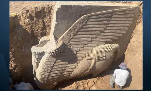 Musul’da Asur dönemine ait anıtsal Lamassu kabartması bulundu
