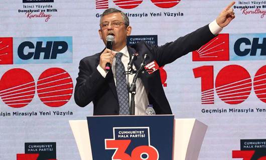 Özgür Özel CHP Genel Başkanı seçildi.