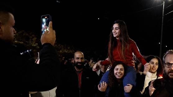 İsrail Tarafından serbest bırakılan filistinli çocuk mahkum / AFP