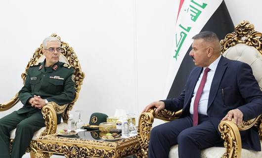 İran Genelkurmay Başkanı Tümgeneral Muhammed Hüseyin Bagheri (Solda), Irak İçişleri Bakanı Abdulemir Kamil Şemmeri ile bir araya geldi.