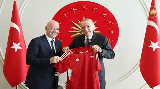 FIFA Başkanı Gianni Infantino ve Türkiye Cumhurbaşkanı Recep Tayyip Erdoğan