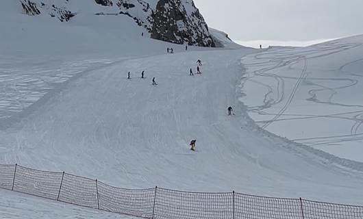 Tourists relish skiing Turkey's southeast Hakkari slopes