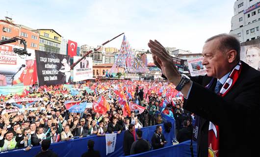 Erdoğan, Zonguldak'taki Madenci Anıtı'nda düzenlenen mitinge katıldı. 