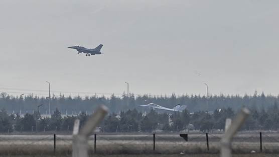 Ankara’daki Mürted Havalimanı'ndan kalkan uçağı, sorunsuz geçen uçuşu sonrası üssüne döndü. / AA