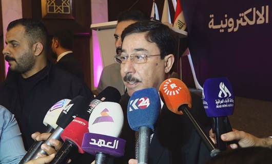 Iraq Central Bank head praises electronic banking initiative