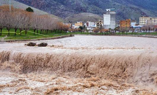 لە لوڕستان بەهۆی لافاوەوە رێگەی پێنج گوند داخران و گوندێکیش چۆڵ کرا