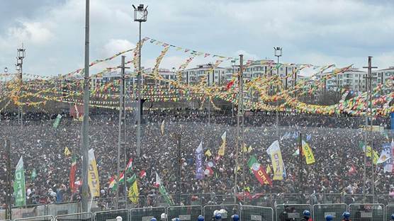 Diyarbakır'daki Newroz kutlamasından kare - Rûdaw