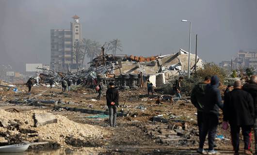 Gazze'de İsrail bombardımanında çok sayıda bina yıkıldı